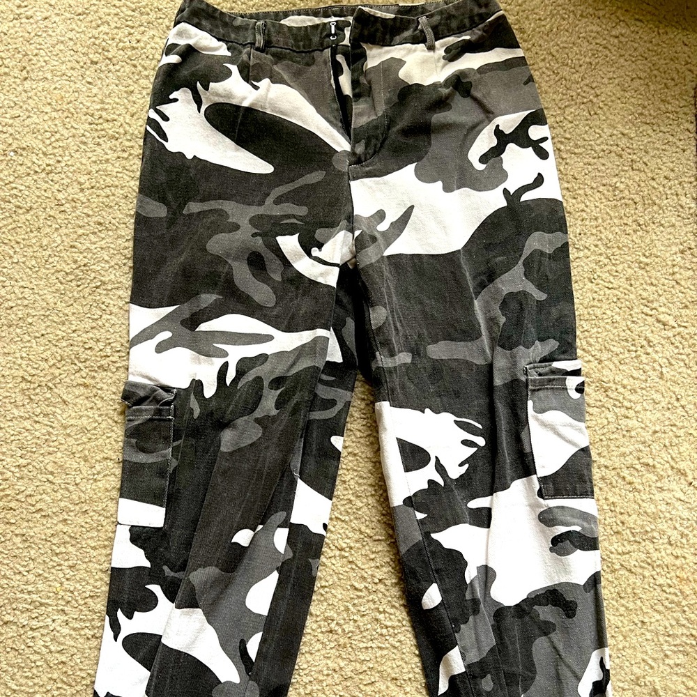 Shien Camo Cargo Pants